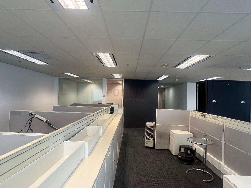 12 Taikoo Wan Road (Cityplaza 4) - Office interior 4.jpg                                                                               