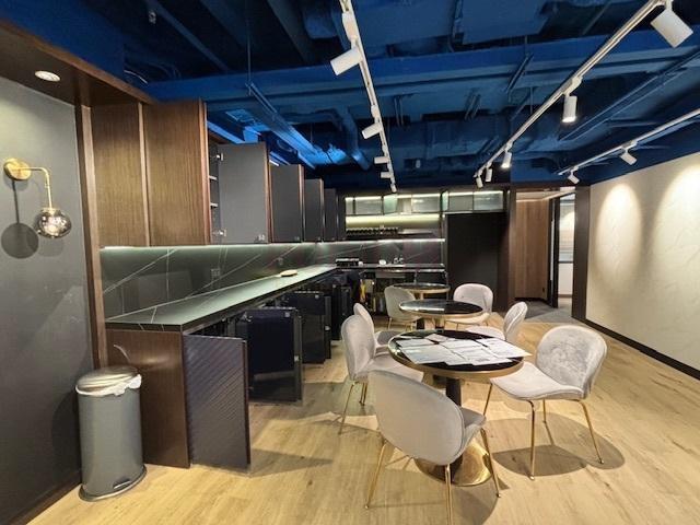 Ruttonjee Centre - Dina House  - Office Interior 3.jpg                                                                               