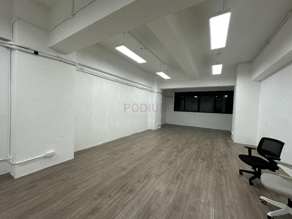 The Ozone - Office Interior 4.jpg                                                                               