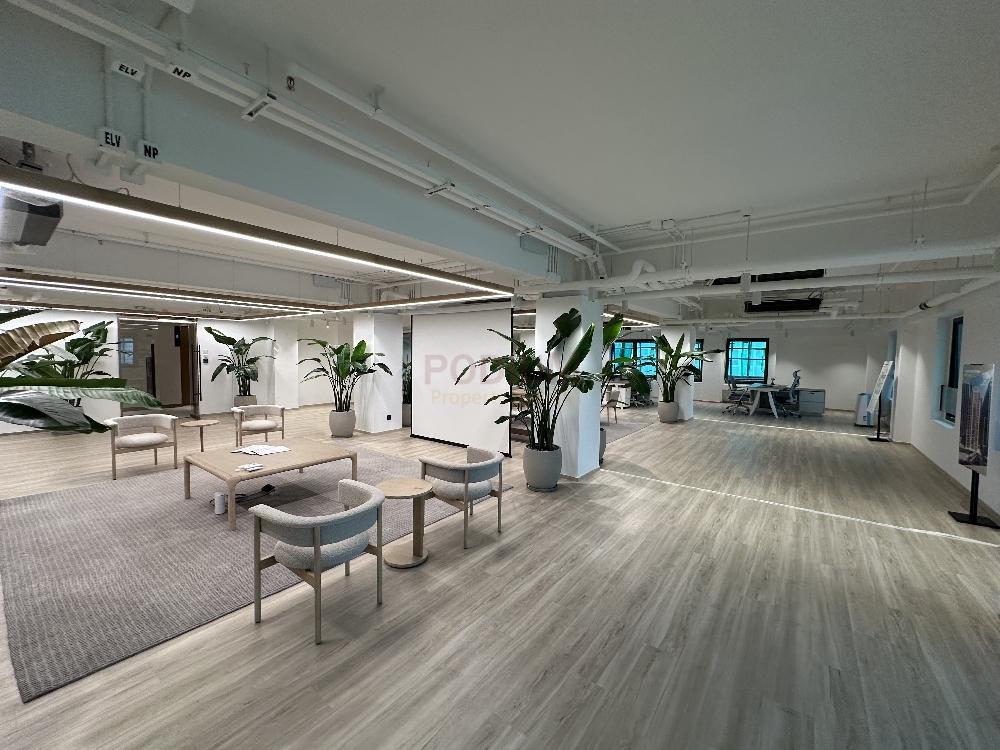 Chinachem Tower                                              - Office Interior 4.jpg                                                                               