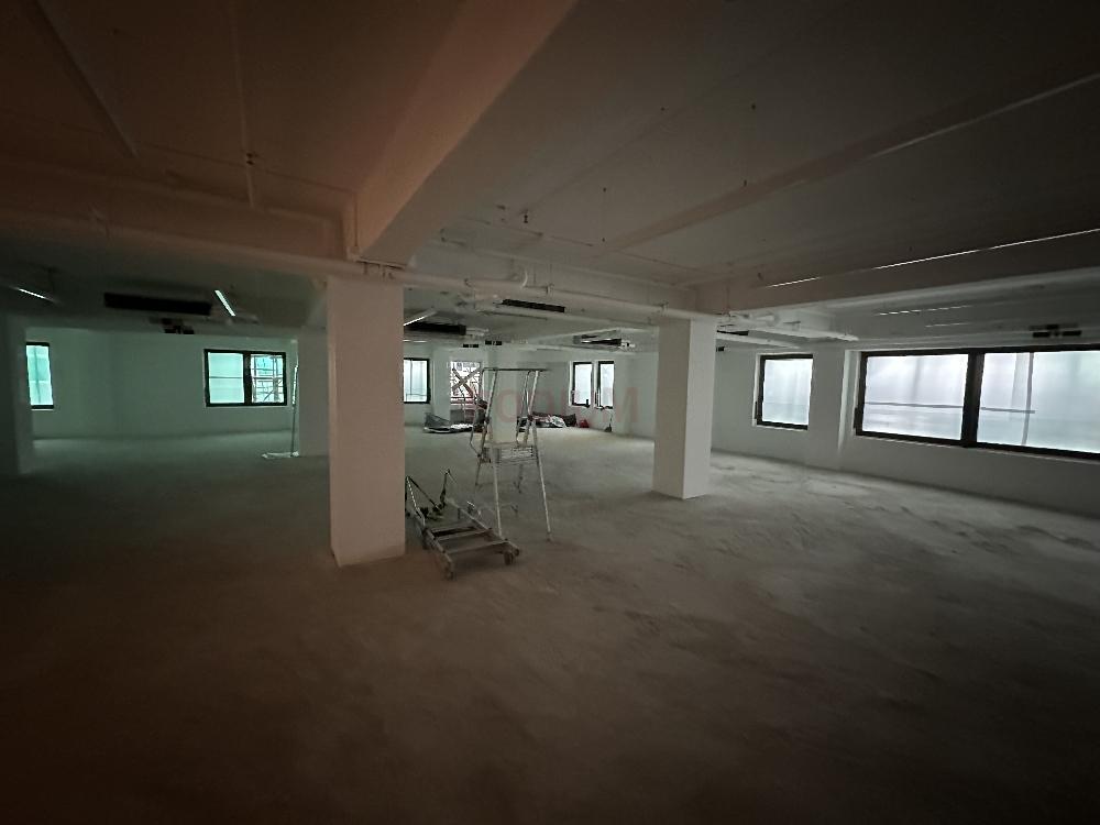 Chinachem Tower                                              - Office Interior 3.jpg                                                                               