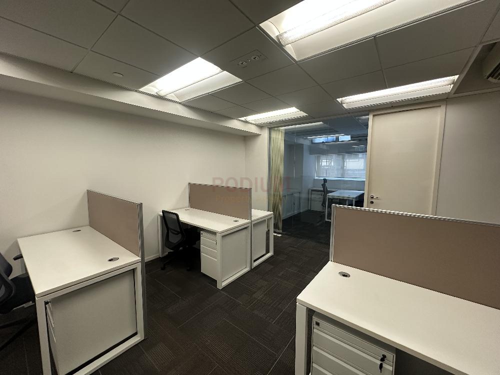 OfficePlus @Sheung Wan - Office Interior 3.jpg                                                                               