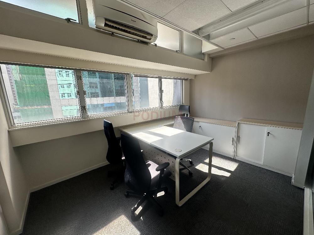 OfficePlus @Sheung Wan - Office Interior 3.jpg                                                                               