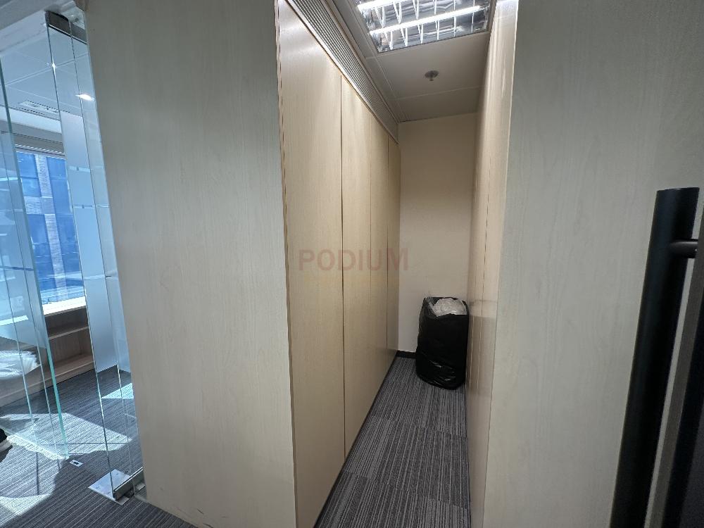 MW Tower - Office Interior 5.jpg                                                                               