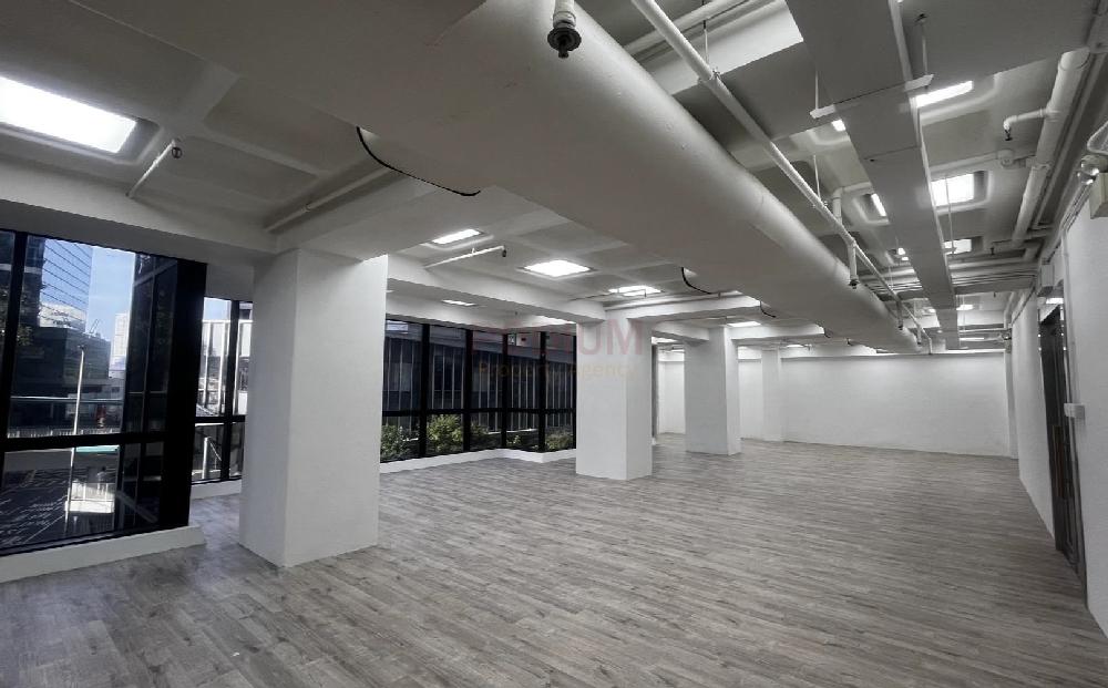 China Hong Kong Tower                                        - Office Interior 1.jpg                                                                               