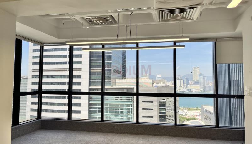 China Hong Kong Tower                                        - Office Interior 3.jpg                                                                               