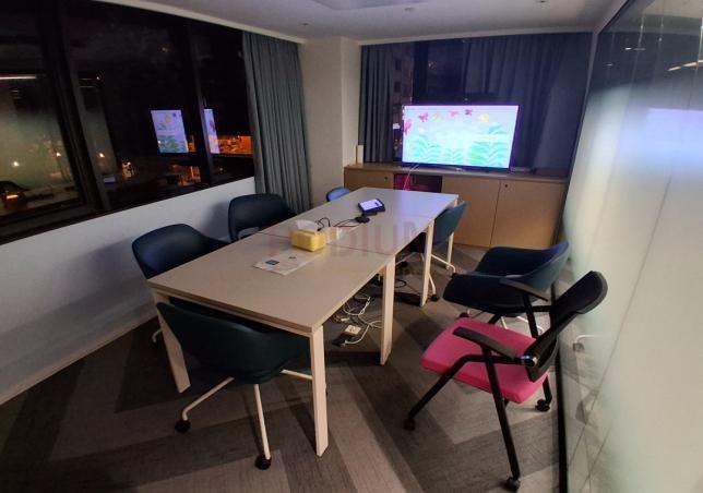 Queen's Centre                                               - Office Interior 2.jpg                                                                               