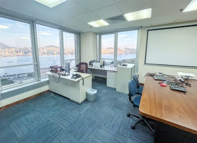 Chinachem Exchange Square                                    - Office Interior 1.jpg                                                                               