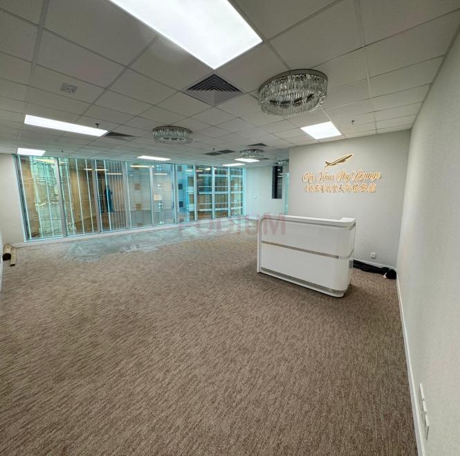 上環金龍中心                                                     Golden Centre                                                Sheung Wan