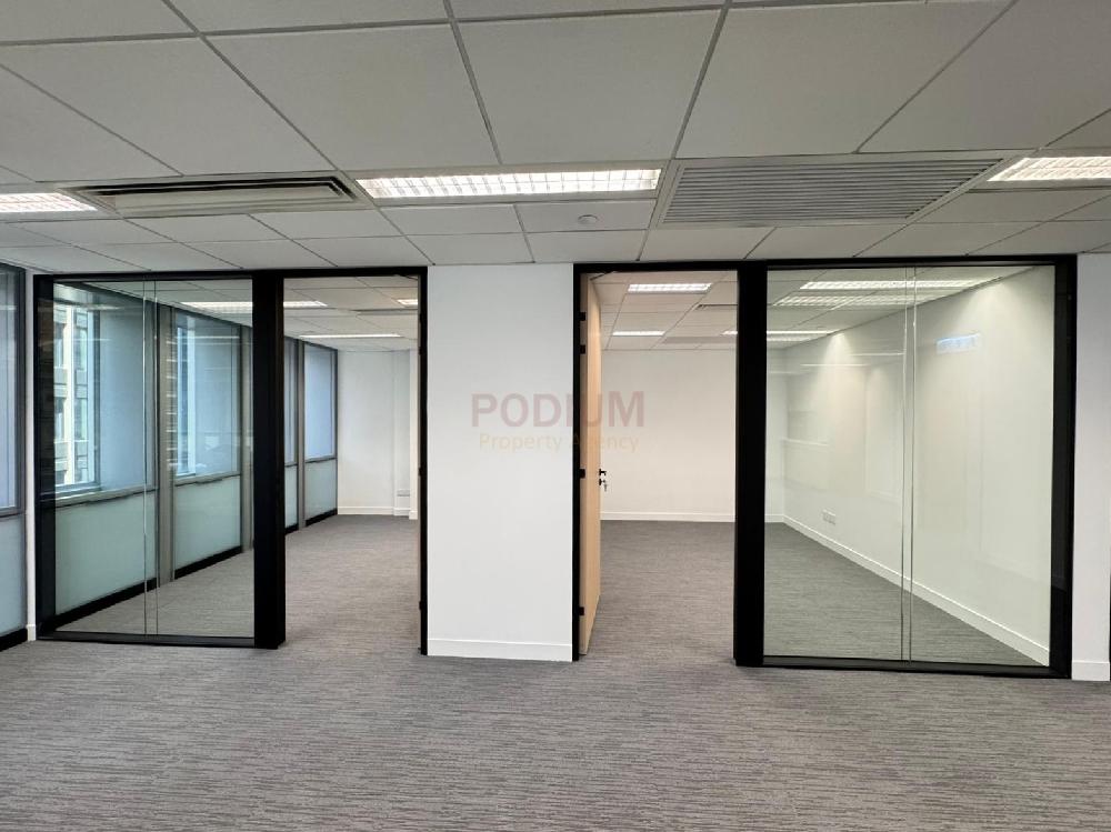 上環南豐大廈                                                     Nan Fung Tower                                               Sheung Wan