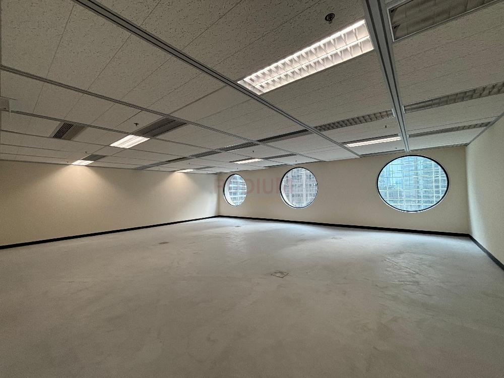 中環怡和大廈                                                     Jardine House                                                Central