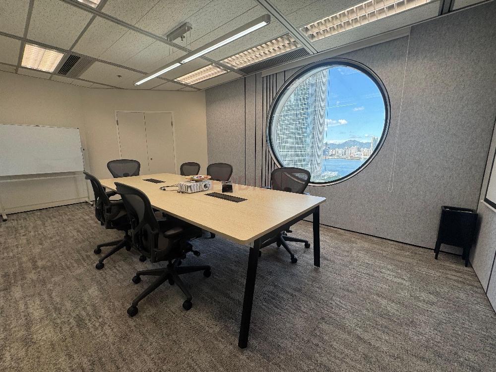 中環怡和大廈                                                     Jardine House                                                Central