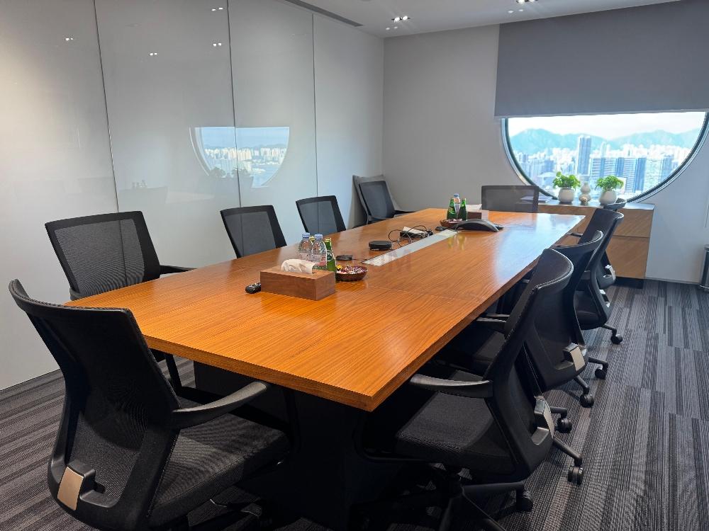 中環怡和大廈                                                     Jardine House                                                Central