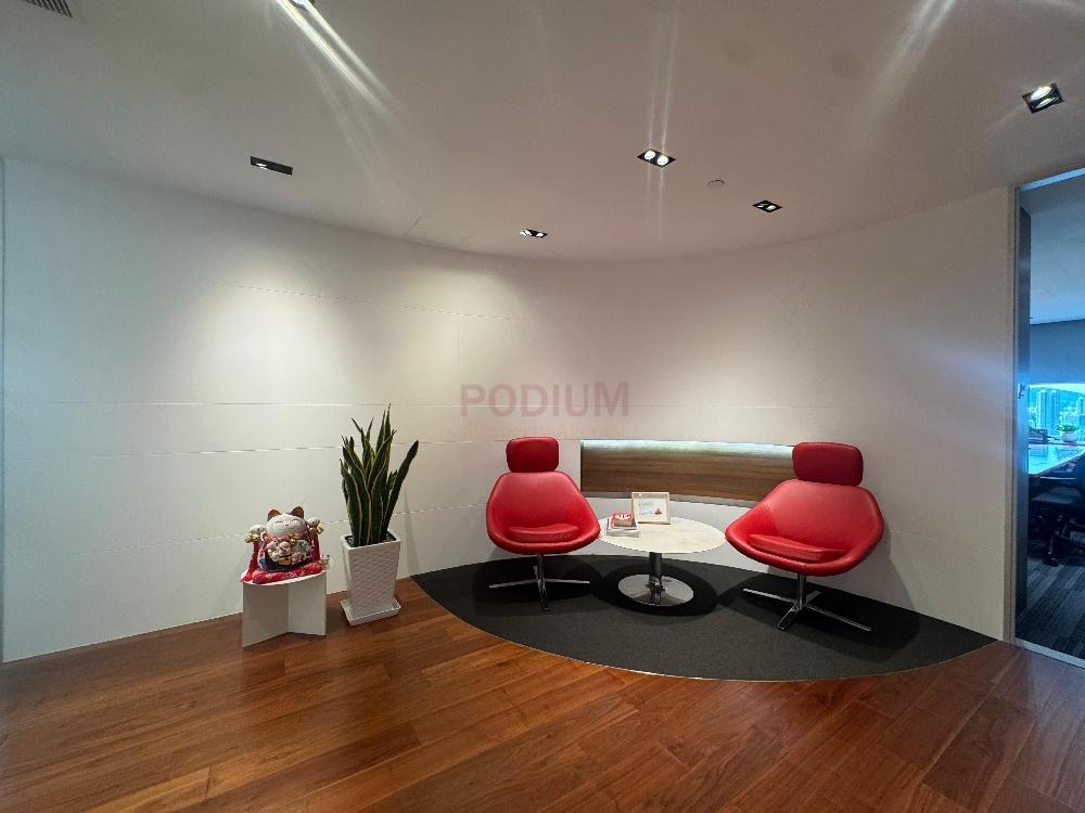 中環怡和大廈                                                     Jardine House                                                Central