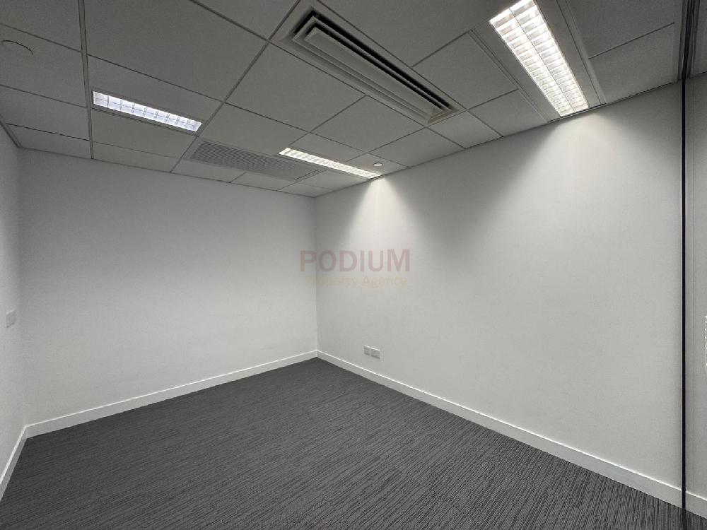 上環南豐大廈                                                     Nan Fung Tower                                               Sheung Wan