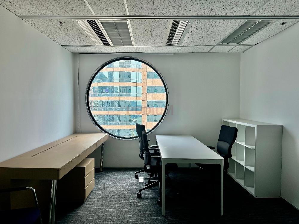 中環怡和大廈                                                     Jardine House                                                Central