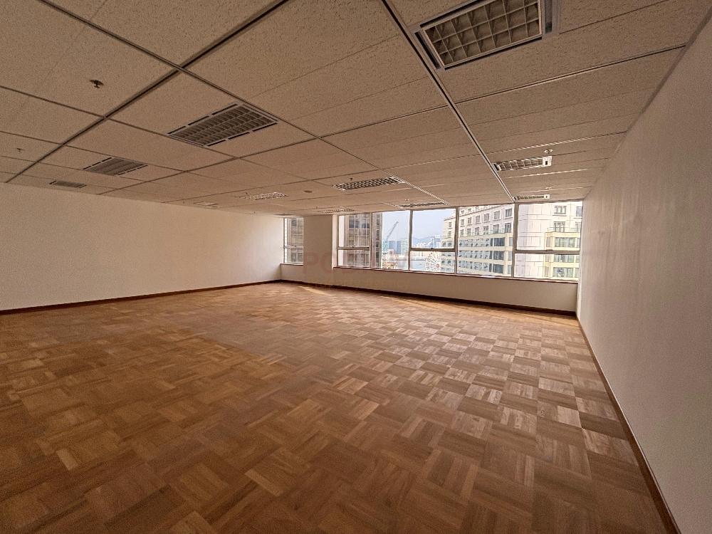 中環歷山大廈                                                     Alexandra House                                              Central