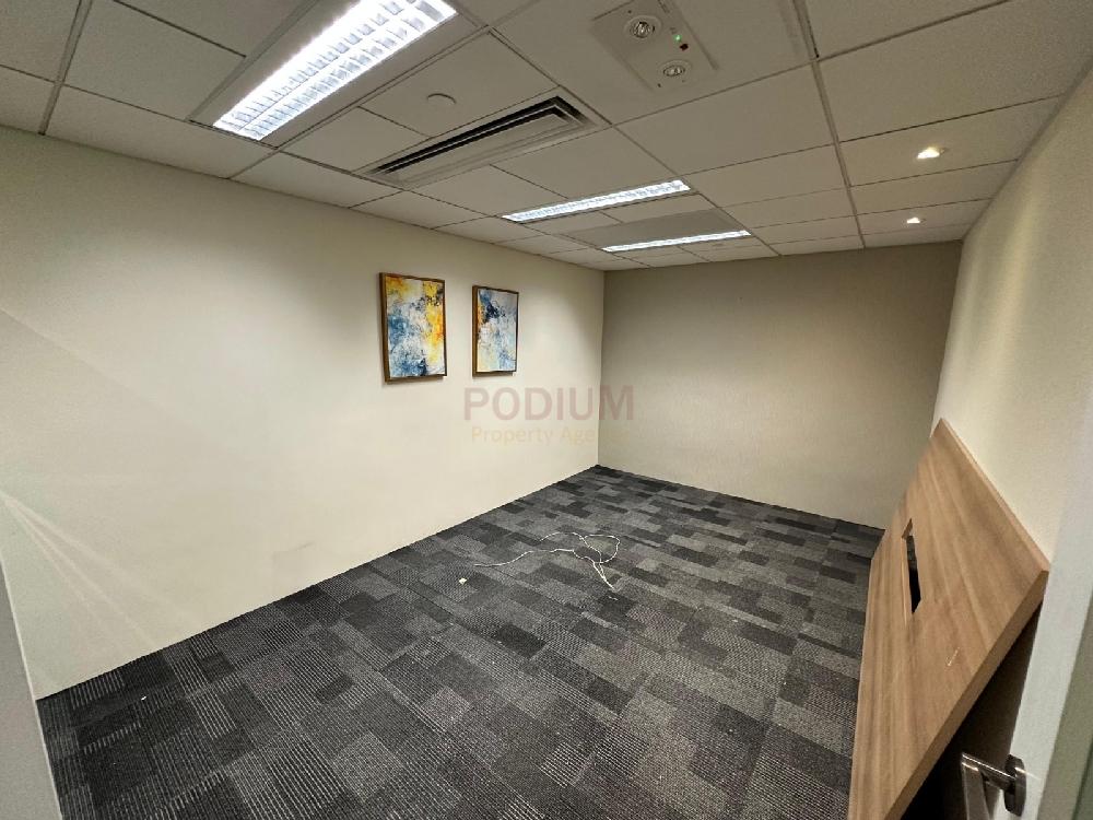 上環南豐大廈                                                     Nan Fung Tower                                               Sheung Wan