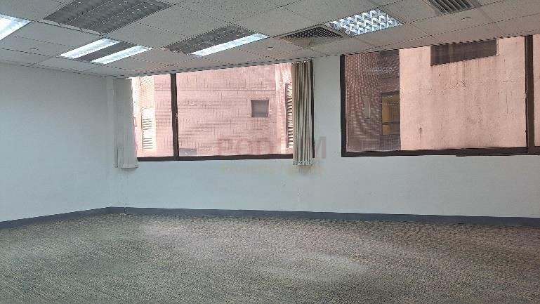 灣仔上海實業大廈                                                 Shanghai Industrial Investment Building                      Wan Chai