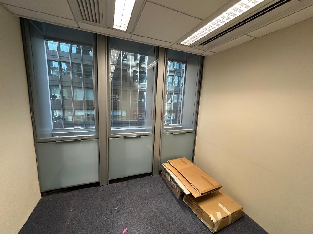 上環南豐大廈                                                     Nan Fung Tower                                               Sheung Wan