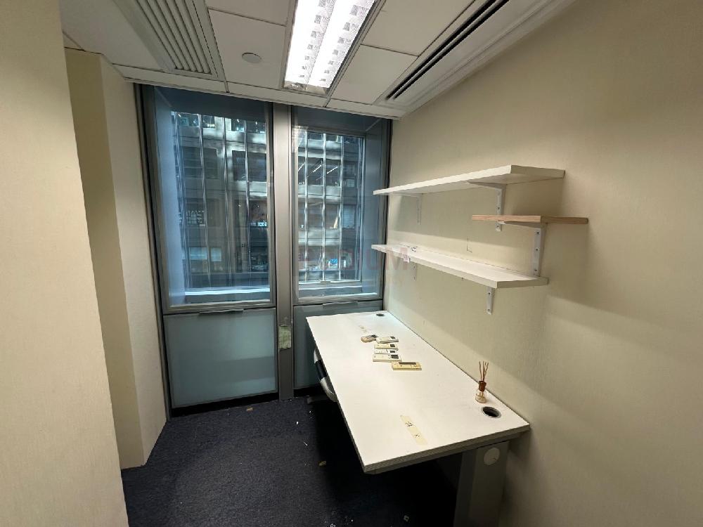 上環南豐大廈                                                     Nan Fung Tower                                               Sheung Wan