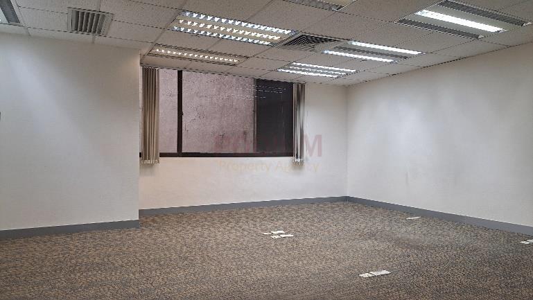 灣仔上海實業大廈                                                 Shanghai Industrial Investment Building                      Wan Chai