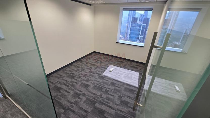 灣仔華潤大廈                                                     China Resources Building                                     Wan Chai