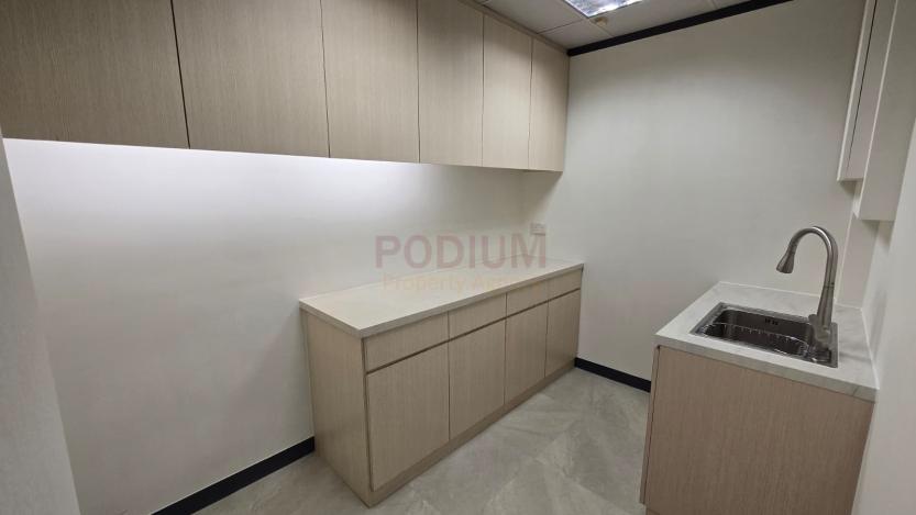 灣仔華潤大廈                                                     China Resources Building                                     Wan Chai