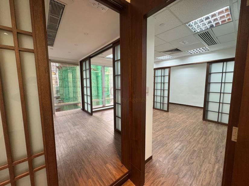 中環中央廣場                                                     The Centrium                                                 Central