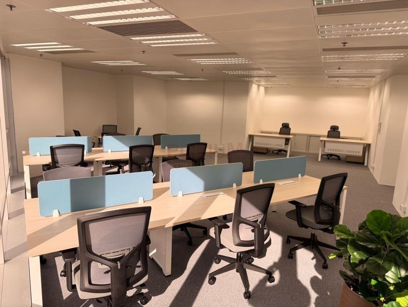 中環中央廣場                                                     The Centrium                                                 Central