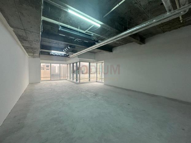 中環中央廣場                                                     The Centrium                                                 Central