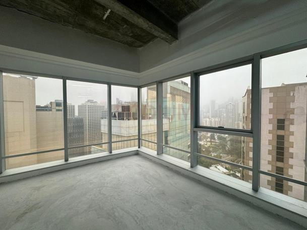 中環中央廣場                                                     The Centrium                                                 Central