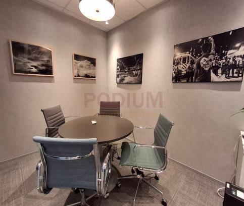 中環中央廣場                                                     The Centrium                                                 Central