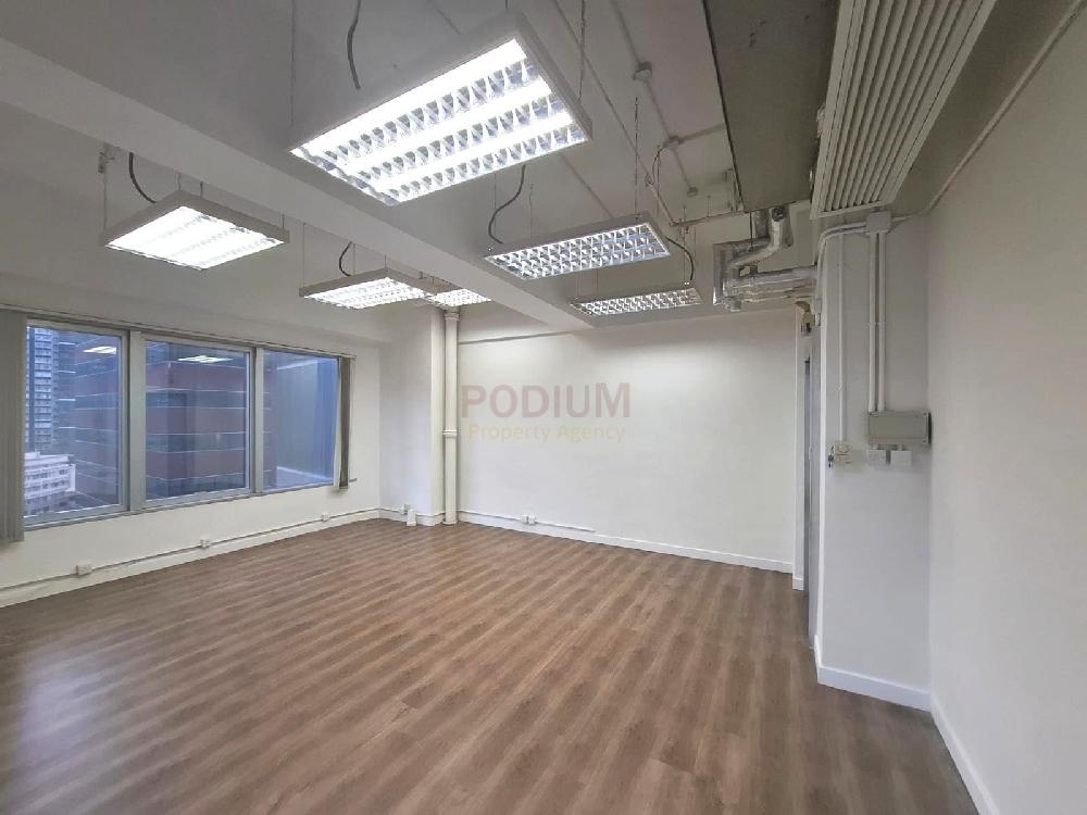 黃竹坑甄沾記大廈                                                   Yan's Tower                                                  Wong Chuk Hang