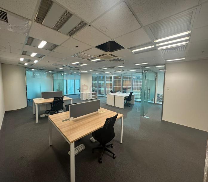 上環金龍中心                                                     Golden Centre                                                Sheung Wan