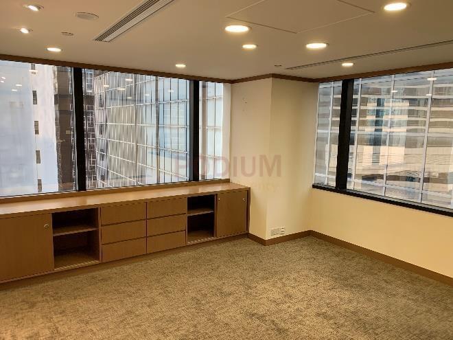 灣仔瑞安中心                                                     Shui On Centre                                               Wan Chai