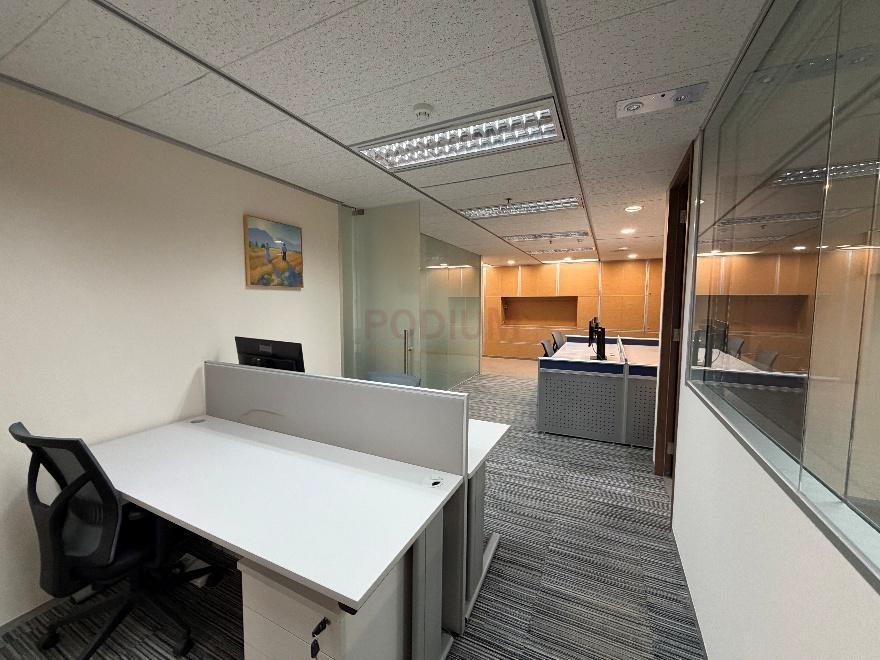 Ruttonjee Centre - Ruttonjee House Central - Office Interior 1.jpg                                                                               