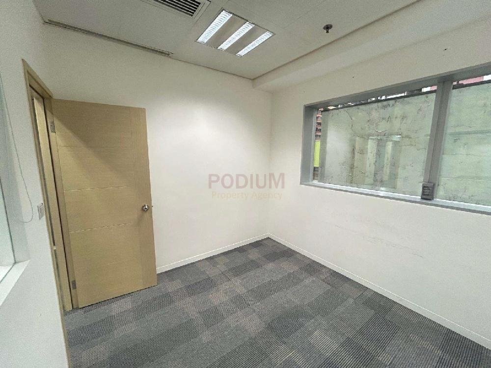 灣仔大業大廈                                                     Tai Yip Building                                             Wan Chai