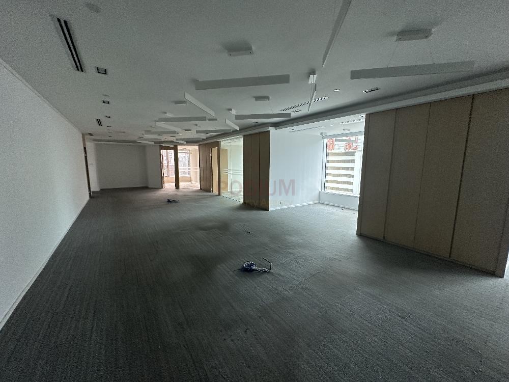 Central Plaza                                                Wan Chai - Office Interior 1.jpeg                                                                              