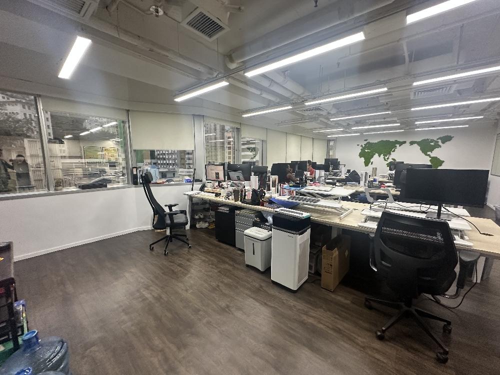 Shun Ho Tower                                                Central - Office Interior 1.jpeg                                                                              