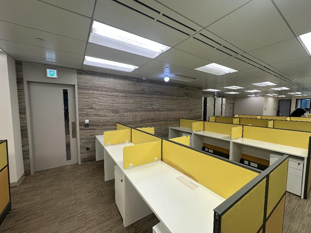YF Life Tower Wan Chai - Office Interior 1.jpeg                                                                              