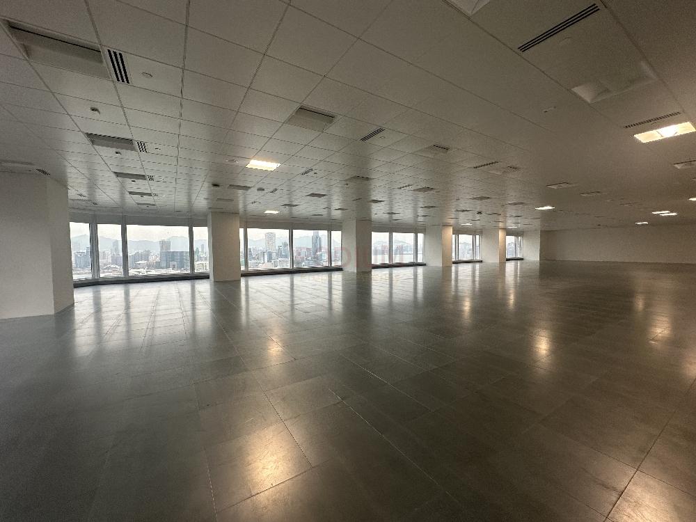 Cheung Kong Center II Central - Office Interior 1.jpeg                                                                              