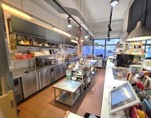 觀塘泓富廣場                                                     Prosperity Place                                             Kwun Tong