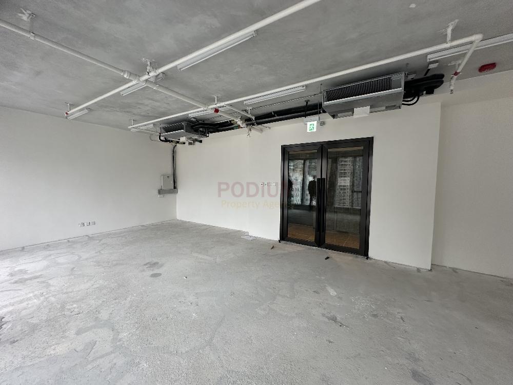 FLK Tower Wan Chai - Office Interior 1.jpeg                                                                              