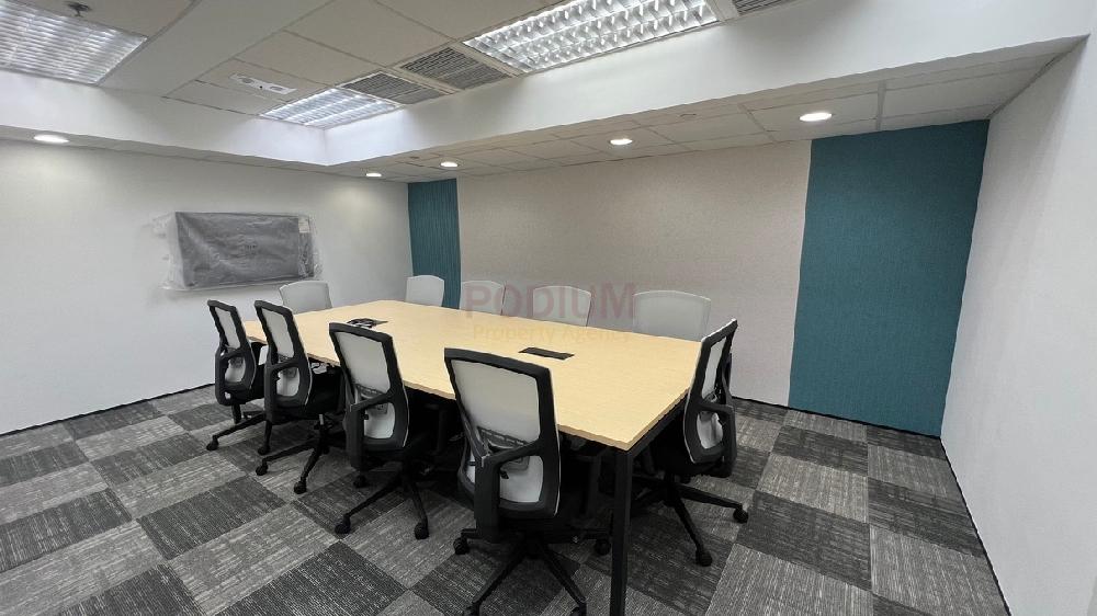 銅鑼灣禮頓中心                                                     Leighton Centre                                              Causeway Bay