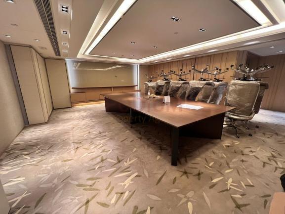 Liven House                                                  Kwun Tong - Office interior 1.jpg                                                                               