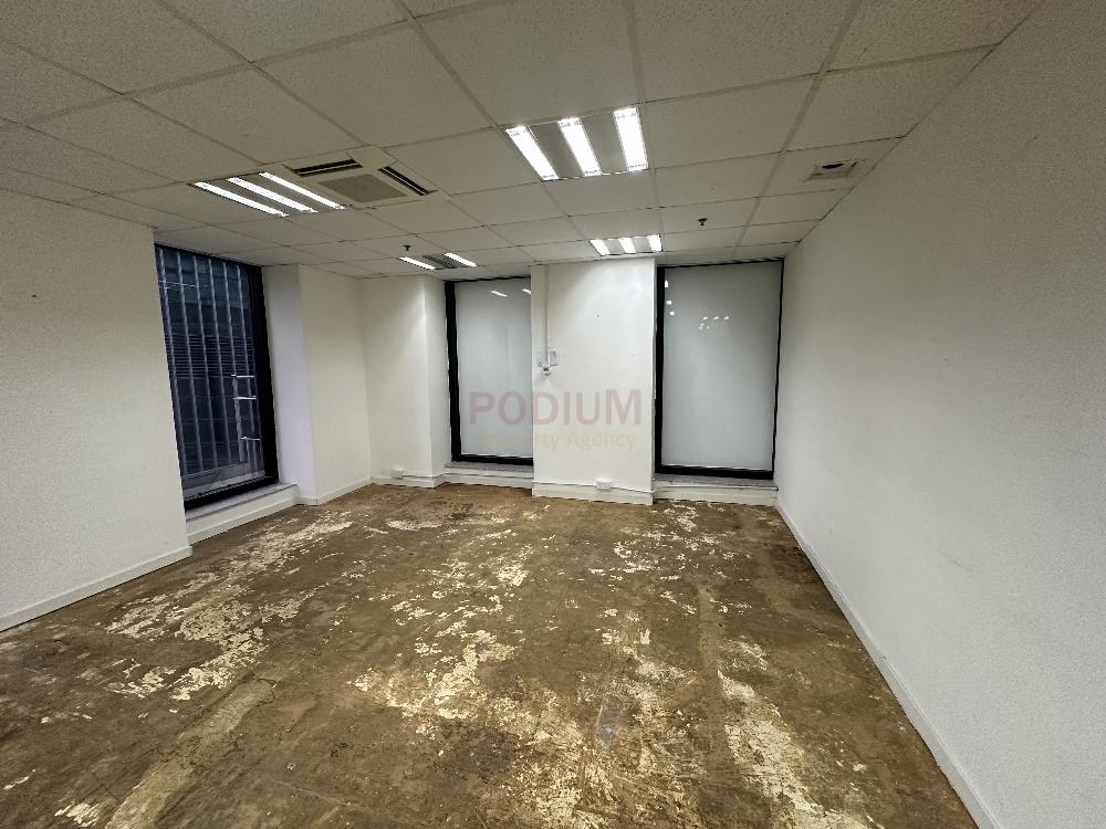 灣仔宜發大廈                                                     Effectual Building                                           Wan Chai