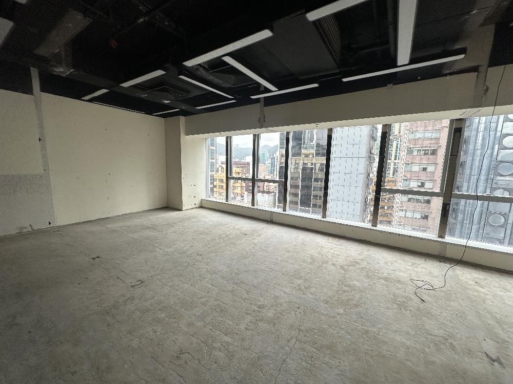 239 Hennessy Road Wan Chai - Office Interior 1.jpeg                                                                              