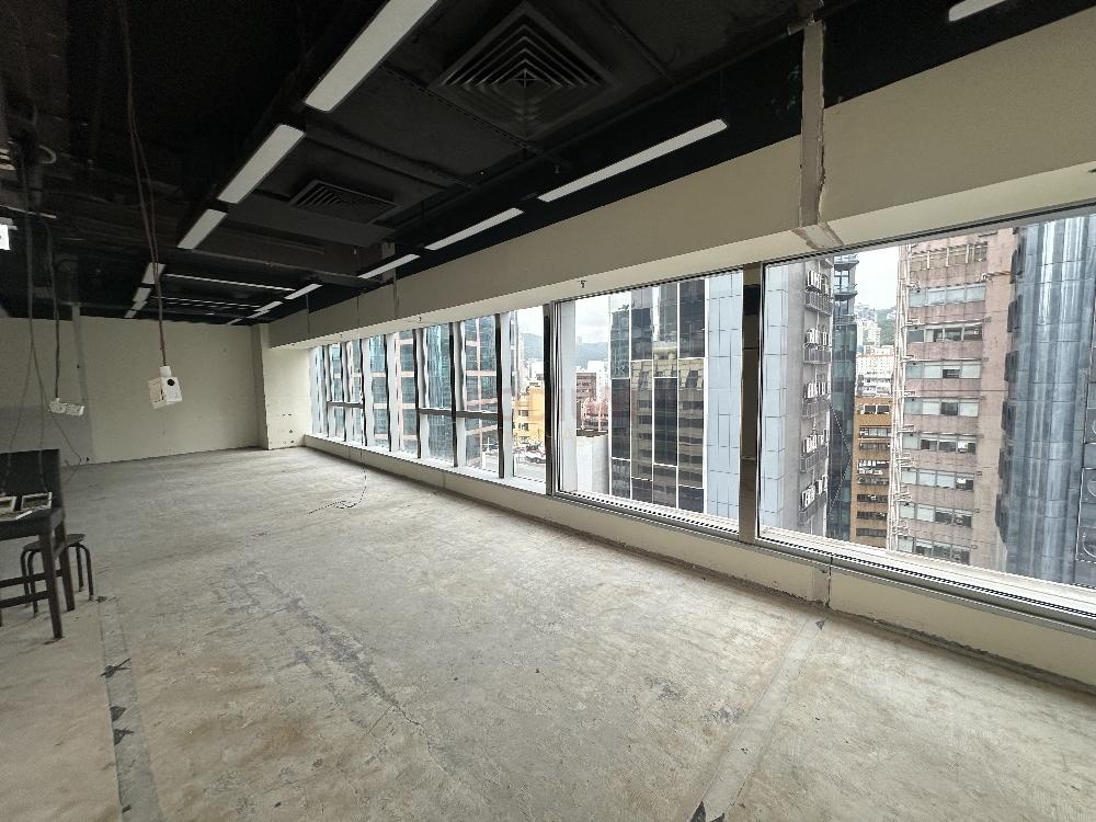 灣仔軒尼詩道239號 239 Hennessy Road Wan Chai