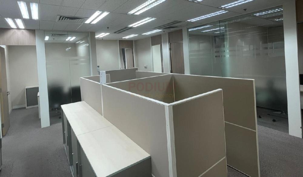 Sino Plaza                                                   Causeway Bay - Office Interior 1.jpg                                                                               